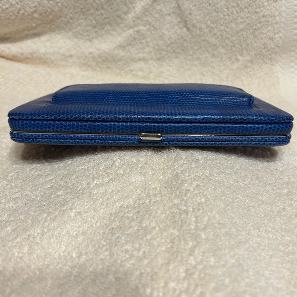 GaBaangs Clutch Navy - Picture 2 of 4